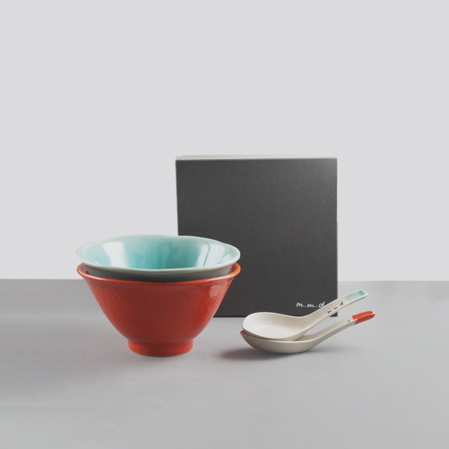 ラーメンどんぶり・れんげ2個セット / true colors line / ギフトボックス＆熨斗付き / 瀬戸焼