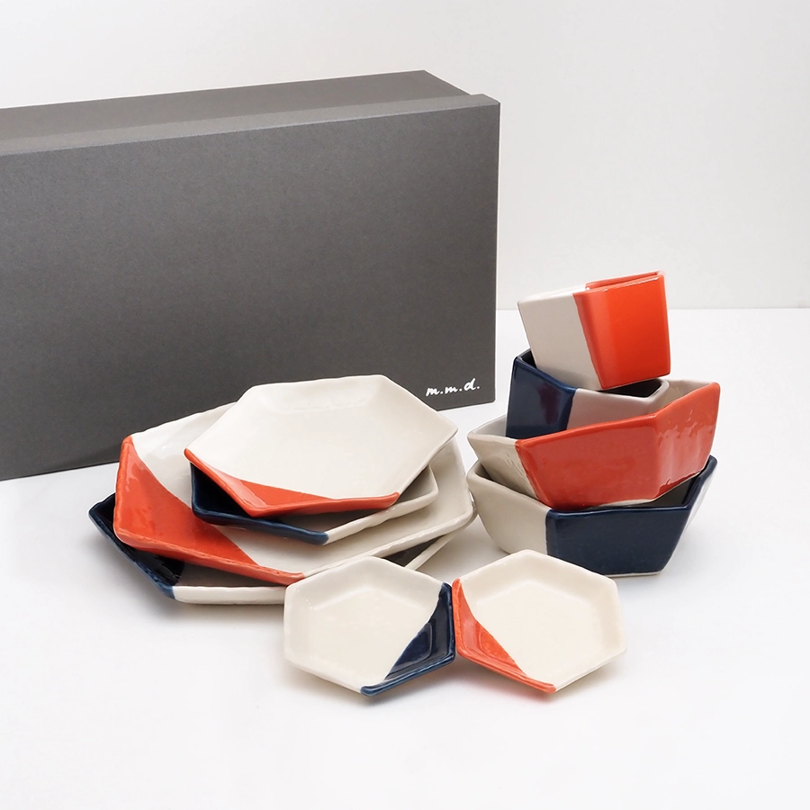 「六角形の安定と調和、永く続くという想いをこめて」取皿・中鉢・マルチカップ・パンプレート・六角豆皿ペアセット / true colors line / ギフトボックス＆熨斗付き / 瀬戸焼