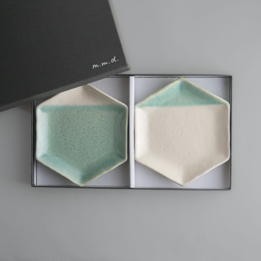 取皿2枚セット / 2分掛け青磁 + 8分掛け青磁 / 青磁と夏の贈り物 / ギフトボックス＆熨斗付き / 瀬戸焼