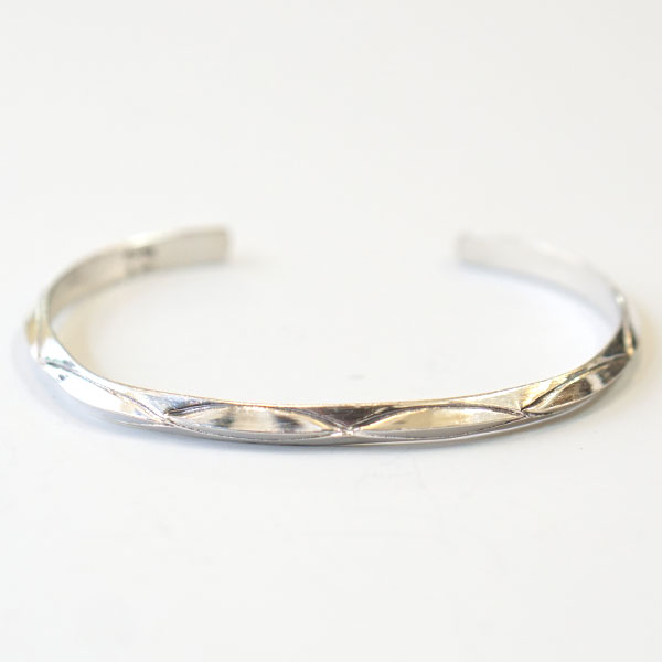 ファーストアメリカントレーダー FIRST AMERICAN TRADERS スターリングシルバー ブレスレット バングル シルバー925 『J TYPE』