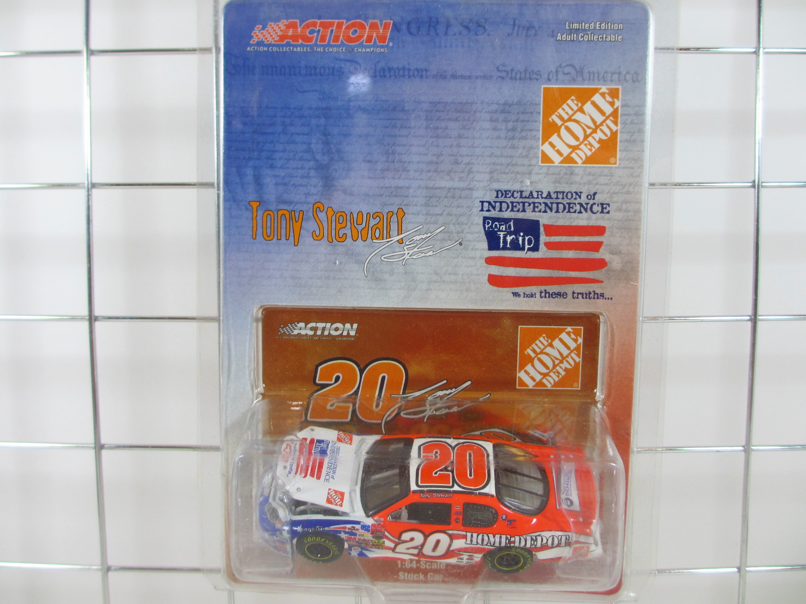 Action 1/64 2003 Tony stewart #20 Home Depot 64-40