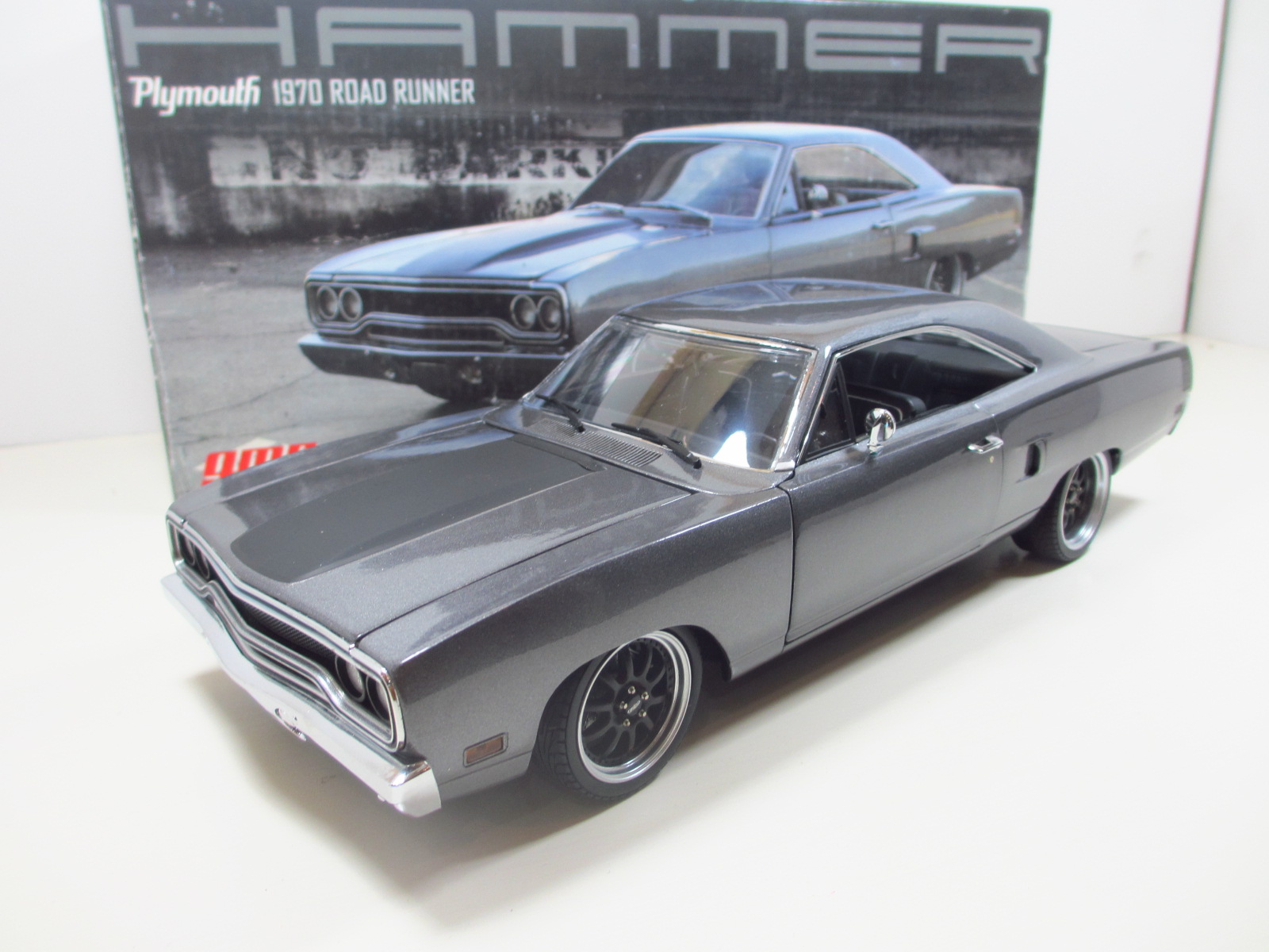 1/18  GMP  1970 Plymouth Road Runner  HAMMER  18-150