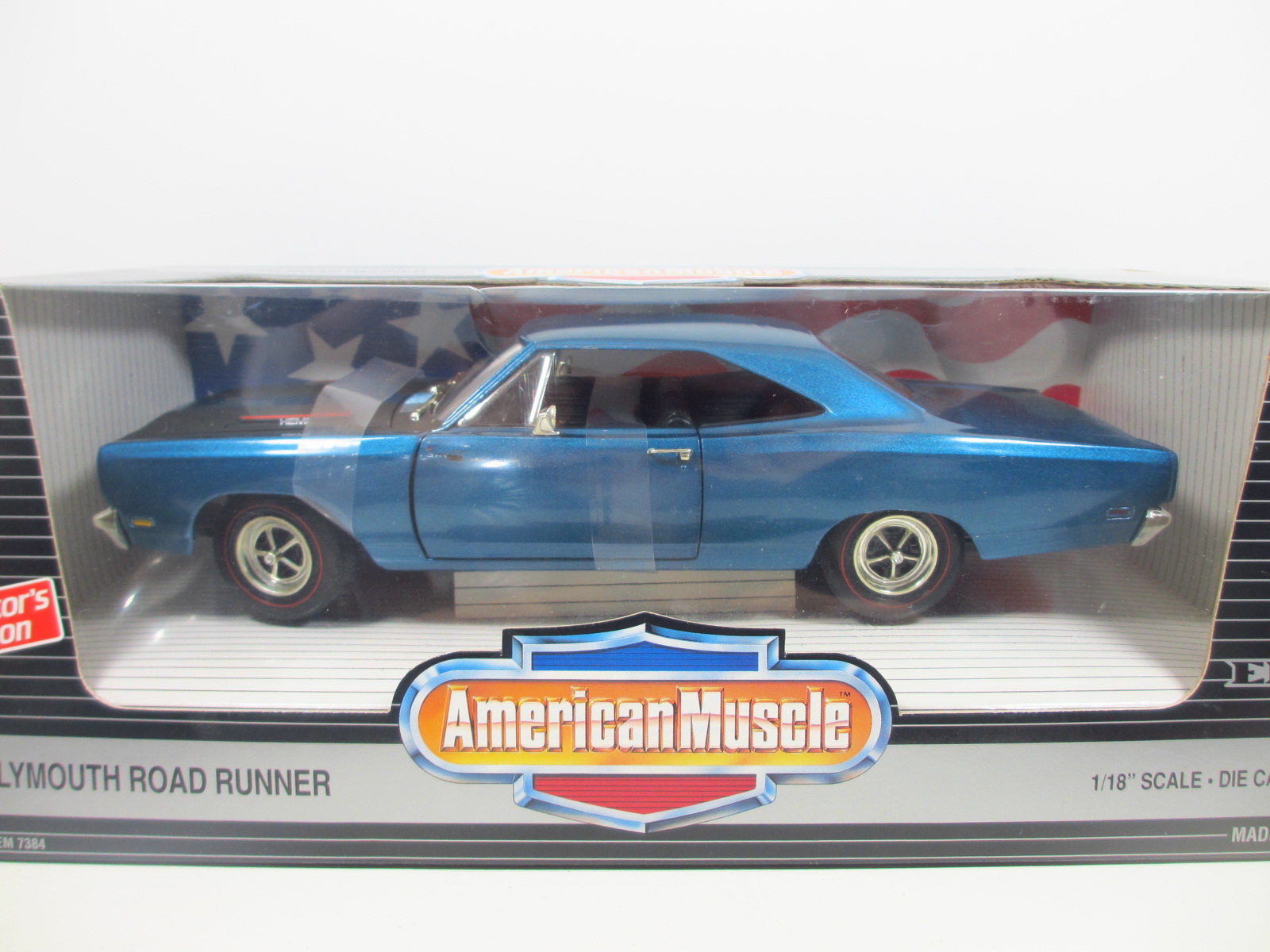 1/18  ERTL  1969　Plymouth Roadrunner 　Jamaica BLUE 　ロードランナー　　18-190