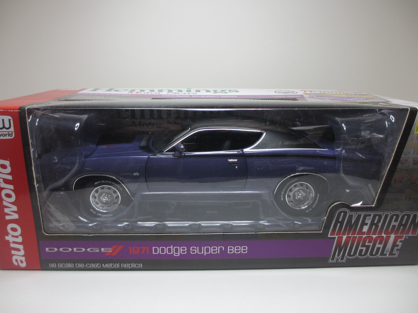 1/18  1971　Dodge Charger　 SUPER BEE PLUM CRAZY /　チャージャー　スーパービー　18-212