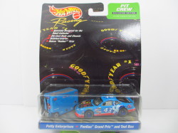 1/64　Hot Wheels　43 STP Pontiac 64-6