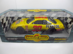 1/18  # 30 Johnny Benson PENNZOIL 1997 Grand Prix  18-107