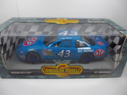 1/18  #43 STP RICHARD PETTY  Pontiac  1996  18-111