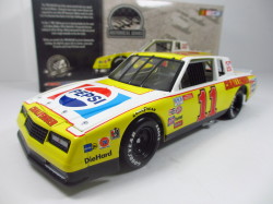1/24 ACTION  #11　1983　Darrell Waltrip  PEPSI CHALLENGER 　24-38