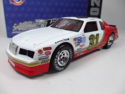 1/24 ACTION  #31 1986 Mark Martin  Fat Boys BBQ  Ford Thunderbird   24-43