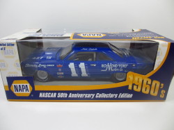 1/24 　1965　Ned Jarrett  #11 Richmond Ford　24-66