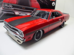 1/18  GMP  1970 Plymouth GTX Street Fighter  18-121