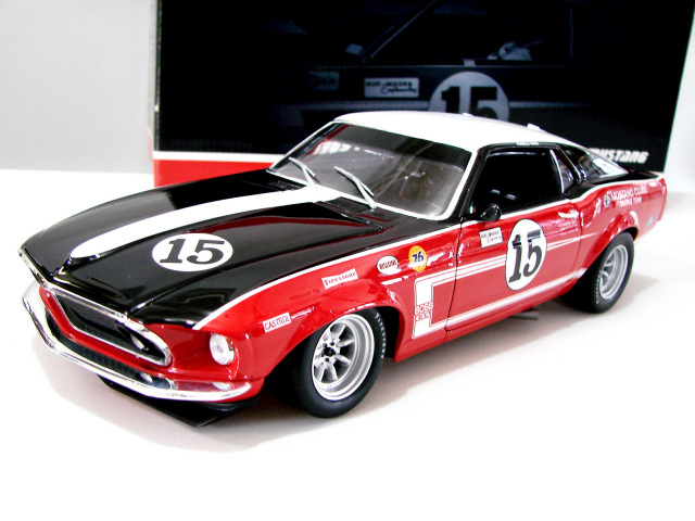 1/18 1969 TRANS-AM #15 BOSS 302 マスタング