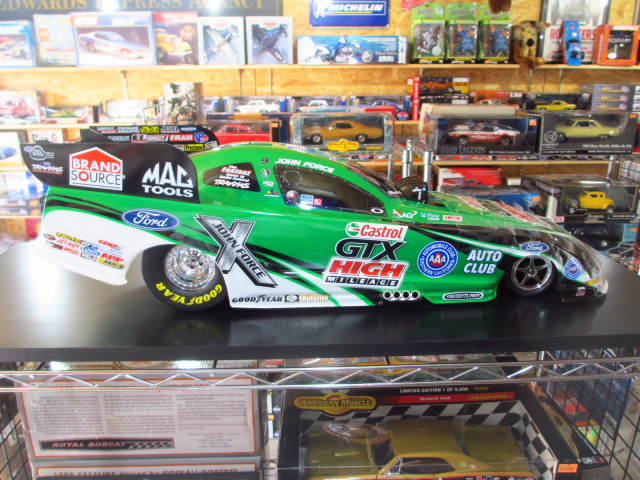 1/8 Traxxas NHRA John Force Castrol GTX Funny Car