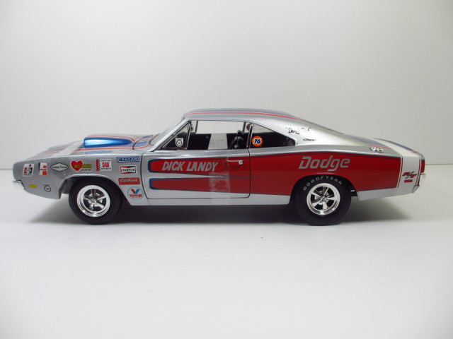 1/18 SIGNED ! ERTL Dodge Charger 1969 DICK LANDY