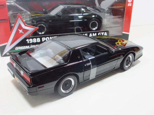 1/18 1988 PONTIAC FIREBIRD TRANS AM GTA