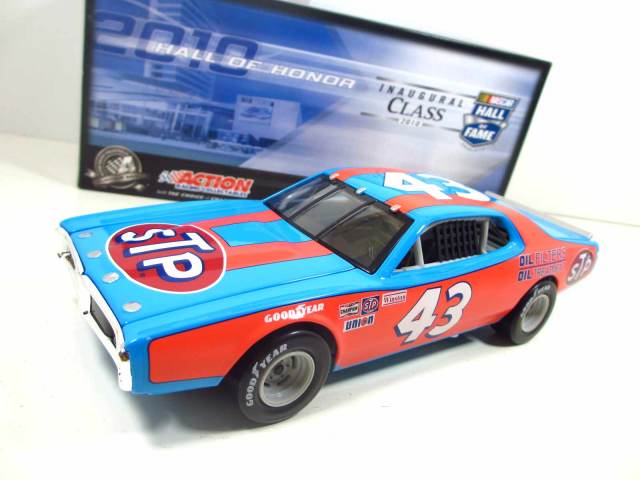 1/24 1974 Richard Petty 43 STP