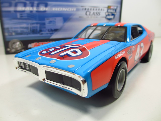 1/24 1974 Richard Petty 43 STP