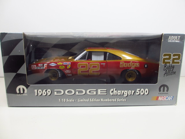 1/18 ERTL 1969 Dodge Charger Bobby Allison #22