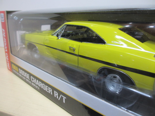 1/18 1969 Dodge Charger RT Dirty Mary Crazy Larry ダッチ