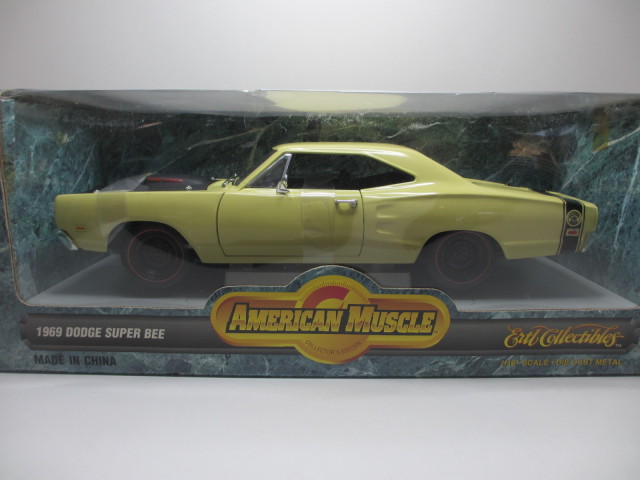 1/18 1969 Dodge Super Bee ダッチ スーパー ビー