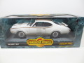 1/18  ERTL 1969 Hurst Oldsmobile "4-4-2"　ハースト　オールズ　モービル 18-165