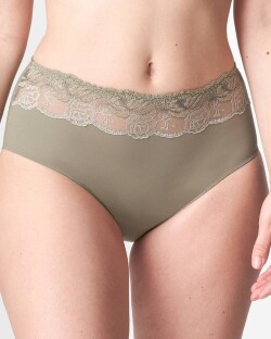 新色　プリマドンナ　PRIMA DONNA　DELIGHT　 深めショーツ（Ｓ～４ＸＬ）