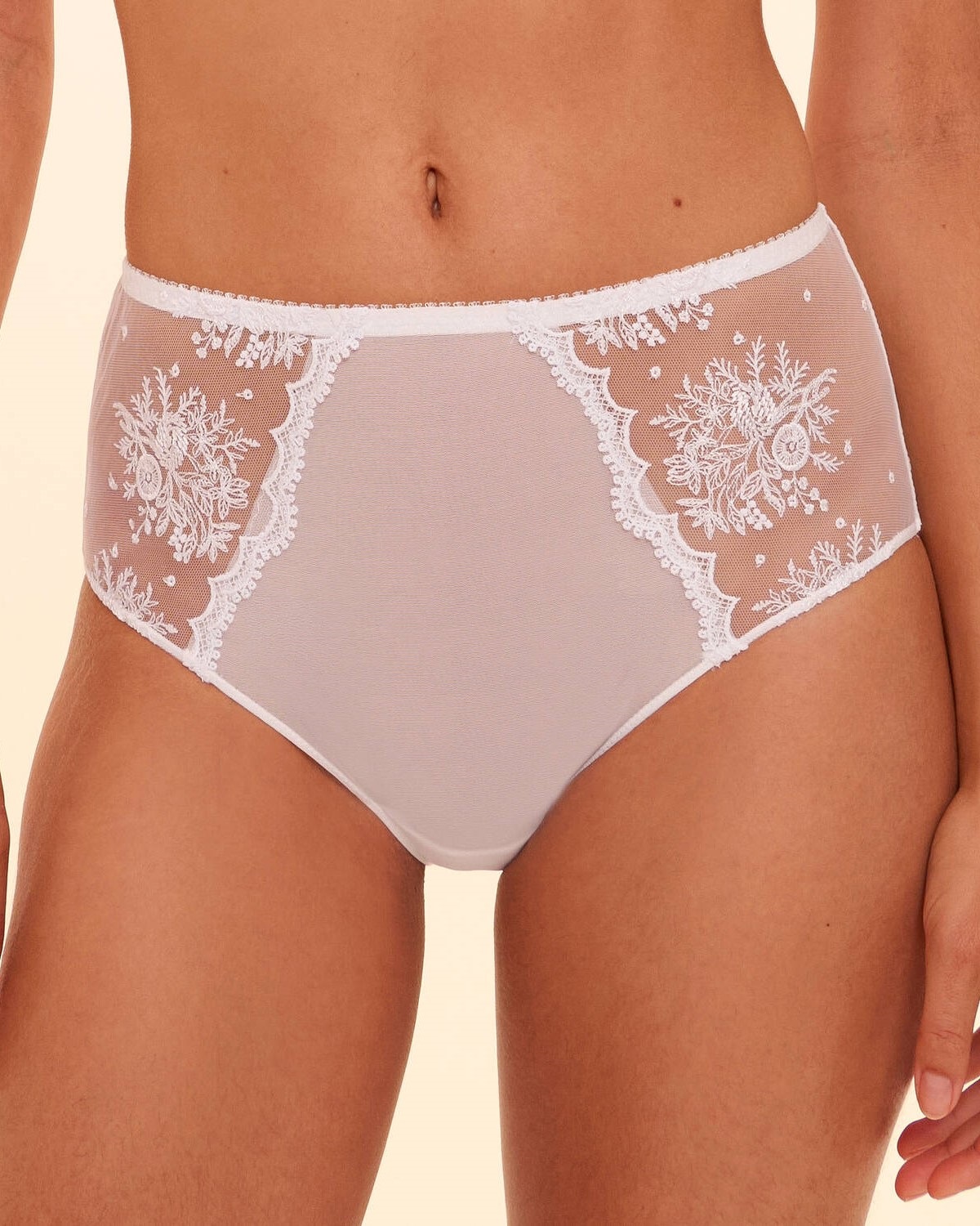 新色　Simone Perele　シモーヌ ペレール　Intrigue　ハイウエストショーツ