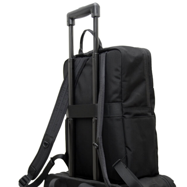 MANHATTAN PASSAGE リュック グレー【ほぼ新品】 マンハッタンパッセージ リュック A4 13L Plus プラス メンズ
