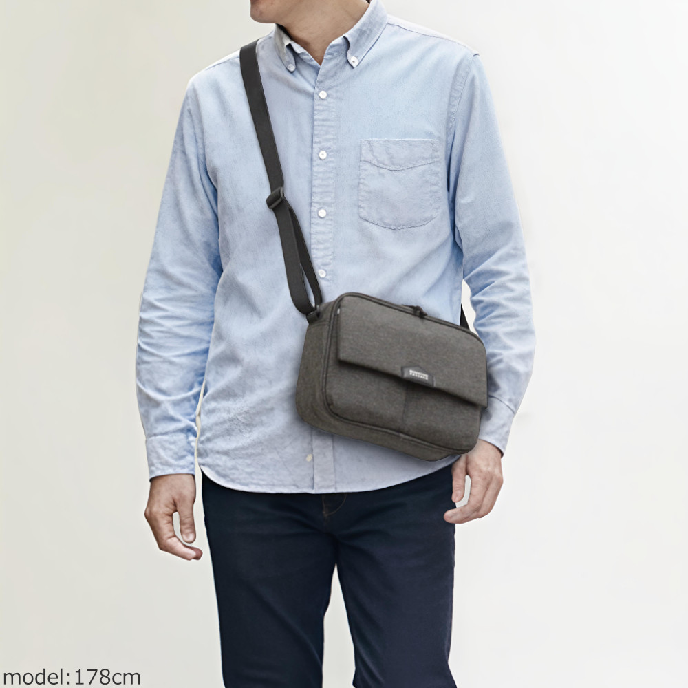 マンハッタンパッセージ #5608 A5フラップショルダーバッグ 1.0, Est3