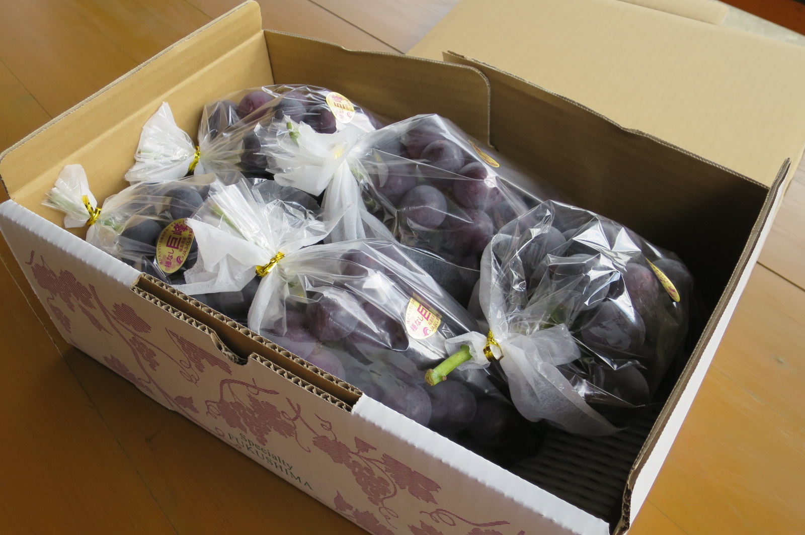 【巨峰】4～6房　3Kg箱 令和７年産予約賜り中。 　