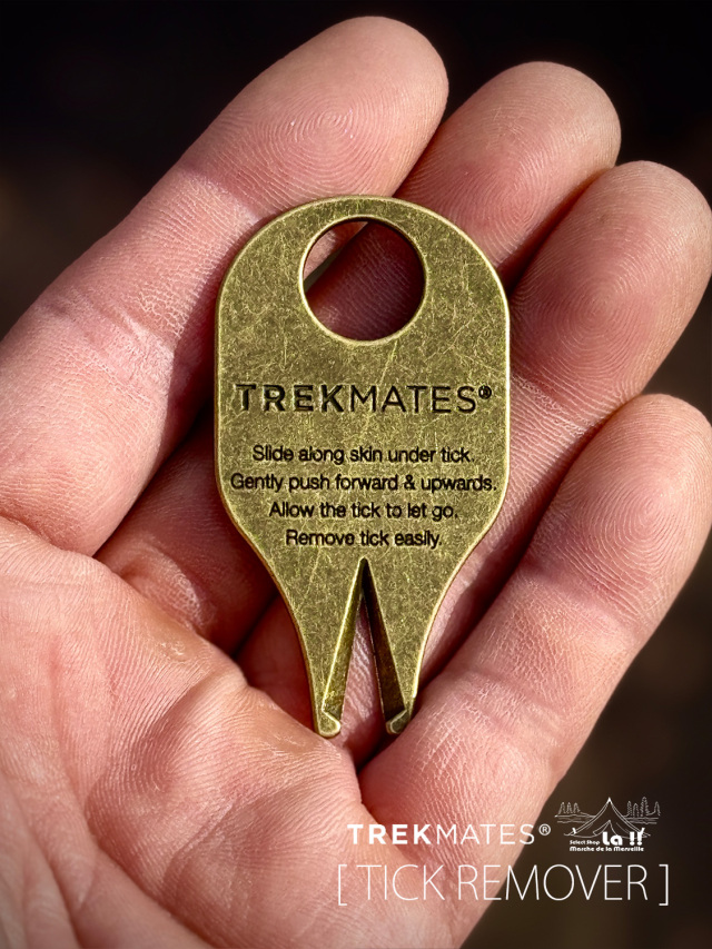 【 TREK MATES / トレックメイツ 】TICK REMOVER / ティックリムーバー / 陽極酸化亜鉛を材に用いたダニ除去プレート