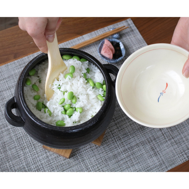 萬古焼 ごはん鍋 三合炊き 竹しゃもじ付 &NE(アンドエヌイー) n.elephant(エヌ・エレファント) NMT-065 使用風景