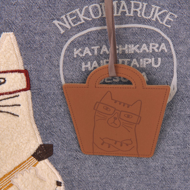 ネコまるけ 手提げバッグ(ネイビー) kusuguru Japan クスグルジャパン レザー風のタグ