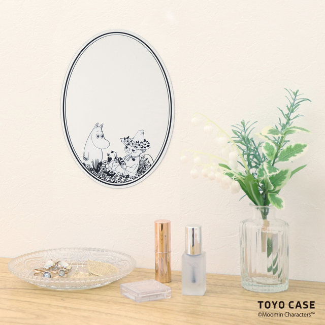 MOOMIN ココニモミラー ムーミンとスナフキン 割れない鏡 アクリル製ミラー 東洋ケース 使用イメージ