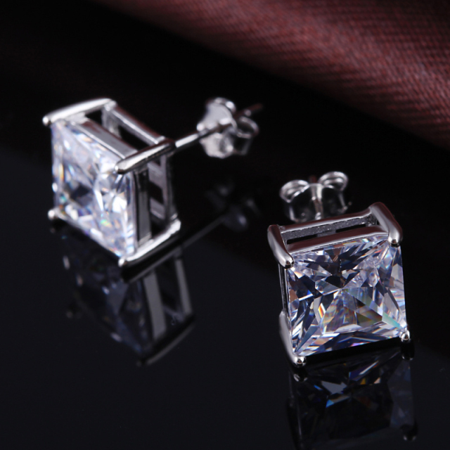 一粒ピアス スクエアソリティアピアス 7mm シルバー925