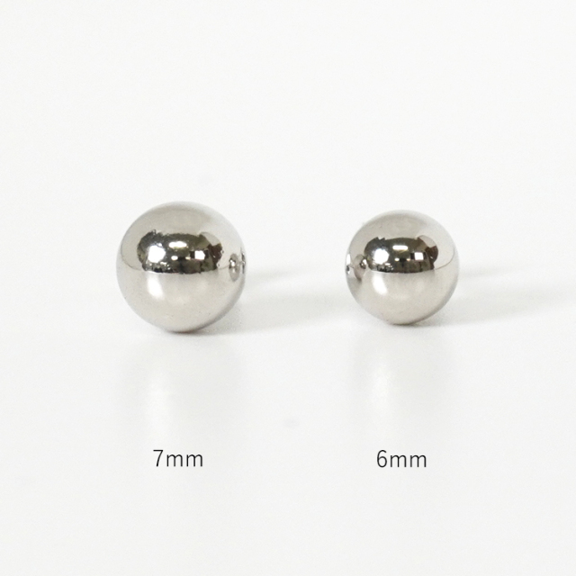 丸玉一粒ピアス シンプルボールスタッドピアス シルバー925 6mmと7mmのサイズ比較