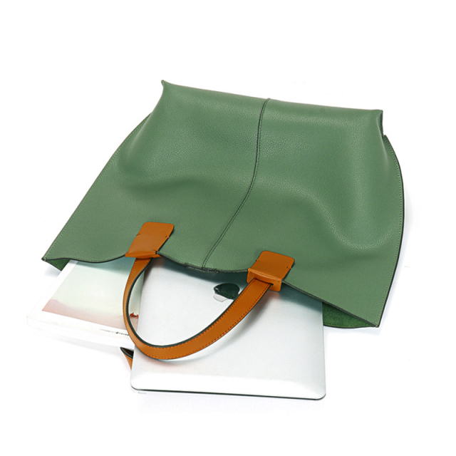 本革 トートバッグ レザーバッグ 牛革 大容量