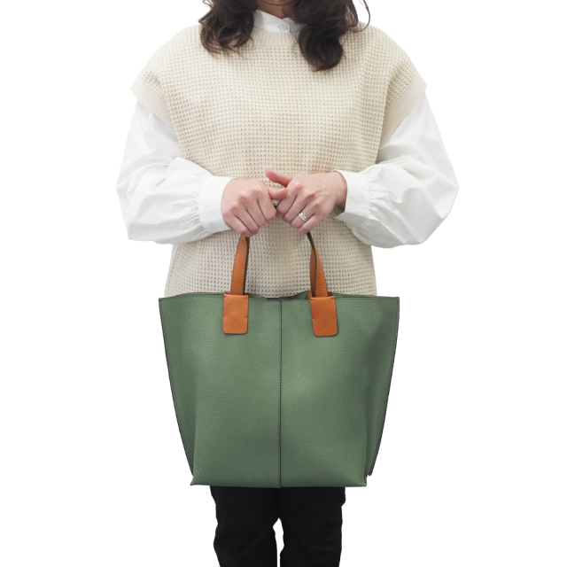 本革 トートバッグ レザーバッグ 牛革 使用イメージ