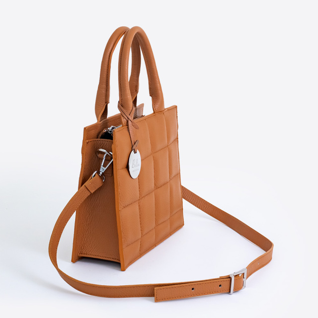Bellini 本革 キルティングハンドバッグ 肩掛けひもイメージ タン イタリア製レザー 牛革 ベリーニ レディースBAG LC780G