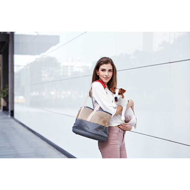 ibiyaya イビヤヤ FC1526 ペットキャリーブレスタブルペットキャリア (カーキ) 使用場面