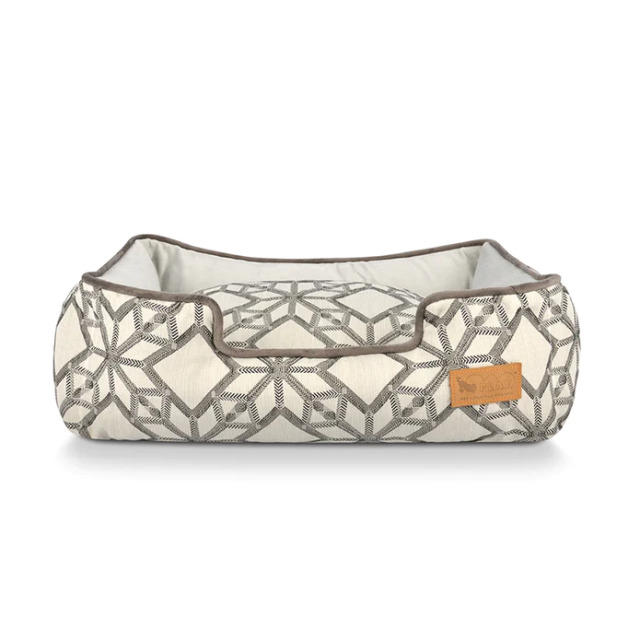 P.L.A.Y. プレイ ラウンジベッド（オリジナルコレクション） ソルスティス (シルバー, サイズ：M)　正面から見たところ