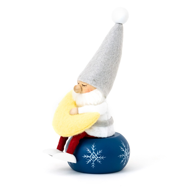 スツール スノーフレーク ブルー クリスマス ノルディカニッセ NORDIKA nisse NRD120722 人形が座っているイメージ