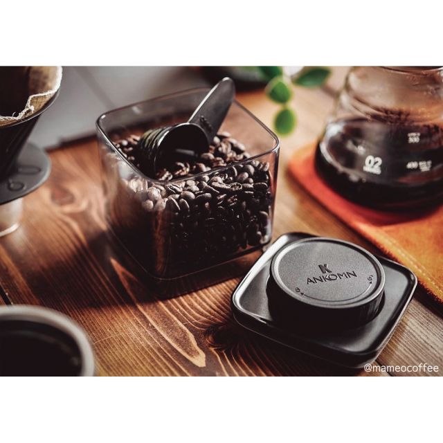 真空保存容器 ターンシール 密閉容器 エバーロック 密封・密閉・遮光 ANKOMN 使用イメージ ペットフード コーヒー豆