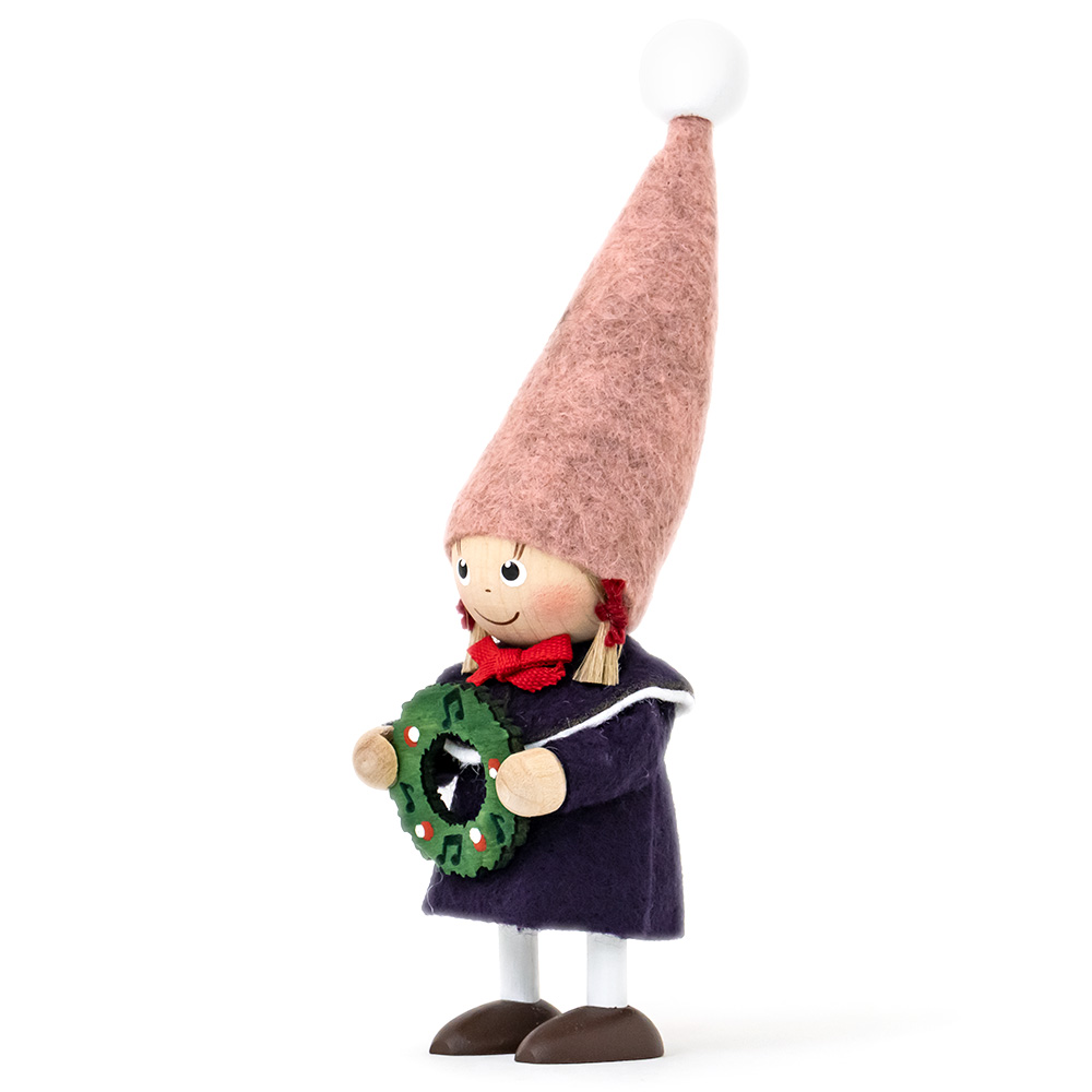 クリスマス 木製人形 リースを持った女の子 ハーモニー かわいい ハンドメイド ノルディカニッセ NORDIKA nisse NRD120712 斜め正面