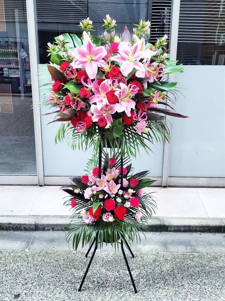 定番人気　2段スタンド花（お任せプラン・30,000円）