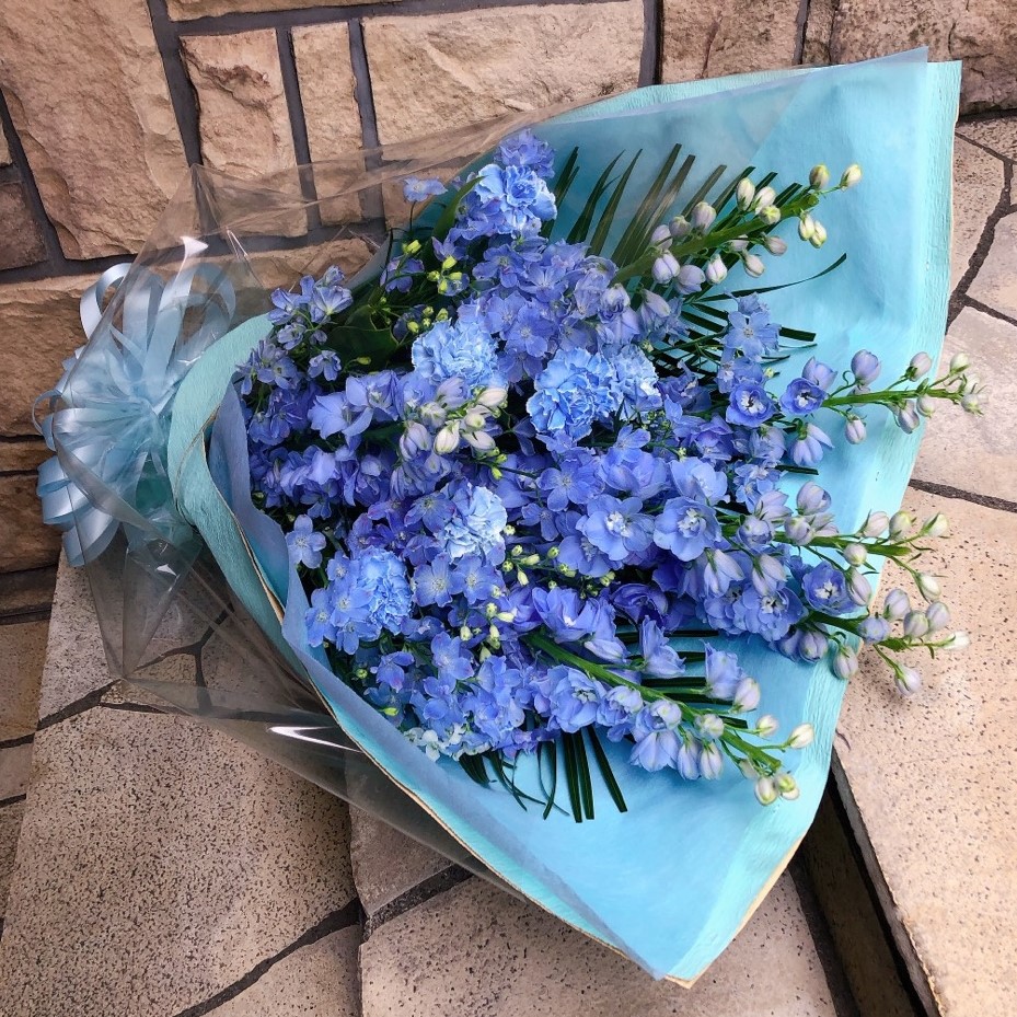 【特別な想いを、上品に華やかに贈る花束】  花束（20,000円・税別） ※おまかせ花材／カラー指定OK