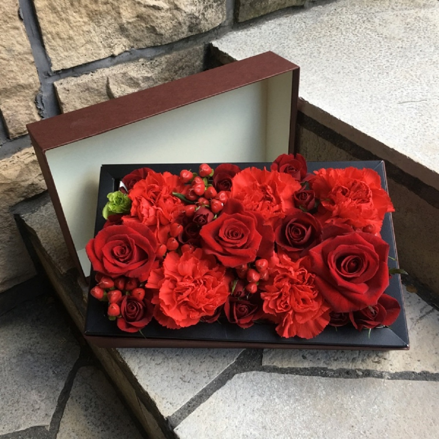 レッド　Ｍデザイン　ＢＯＸ　フラワー