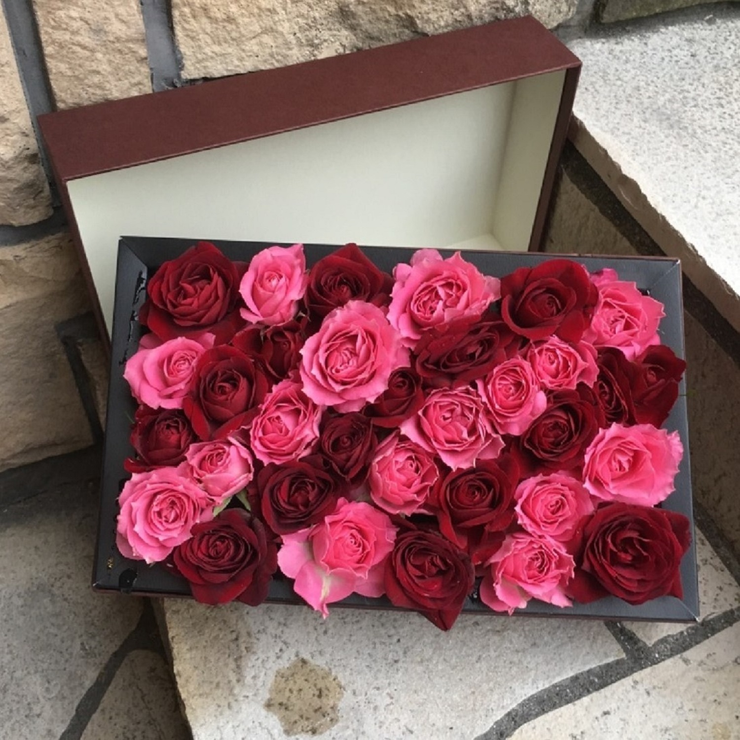 ピンクバラ×レッドバラ　Ｍデザイン　ＢＯＸ　フラワー