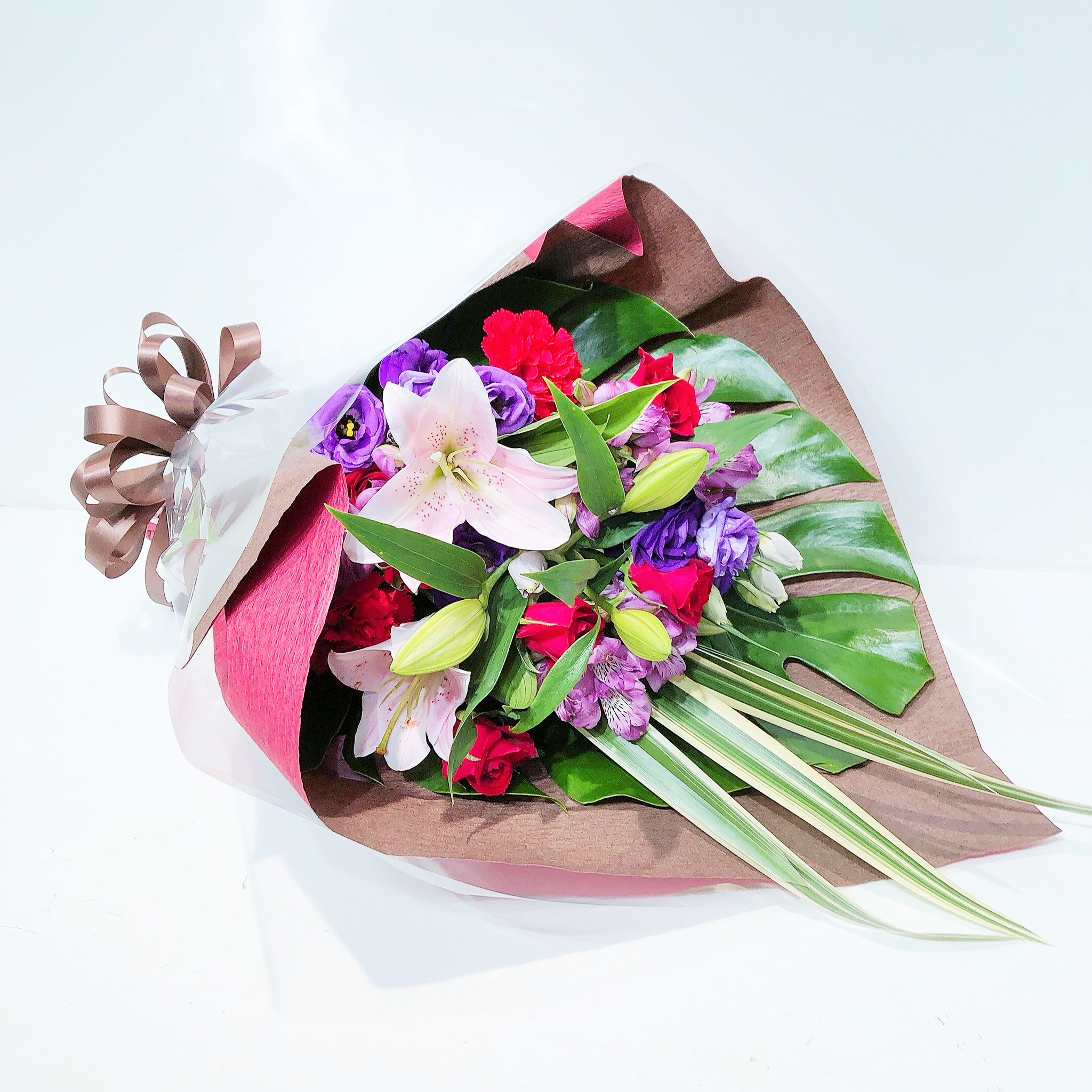 【さりげない気遣いをお花に込めて】  花束（7,000円・税別） ※おまかせ花材／カラー指定OK