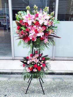 定番人気　2段スタンド花（お任せプラン・30,000円）